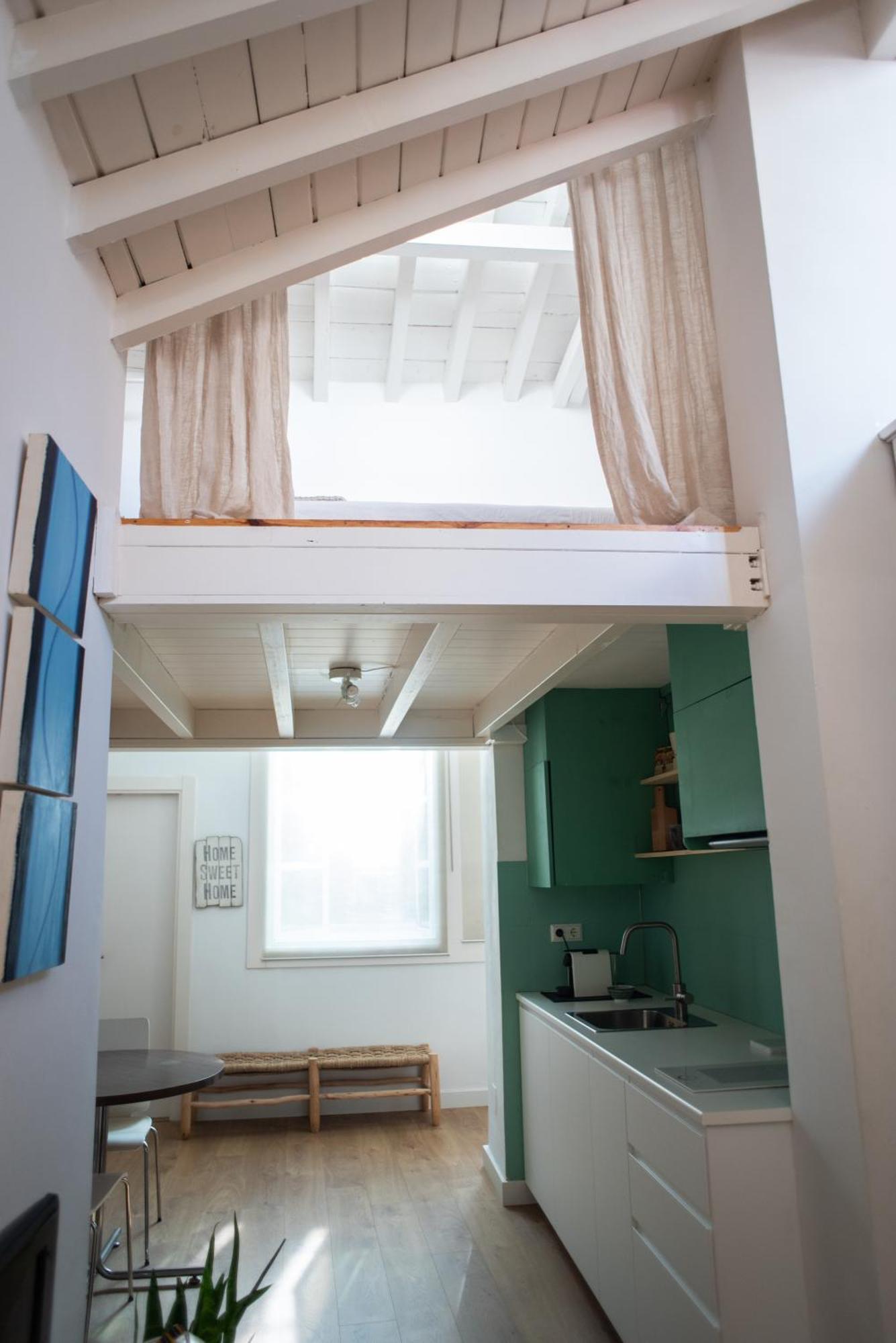 Cozy & Quiet Apartment In The Center Malaga Exterior photo